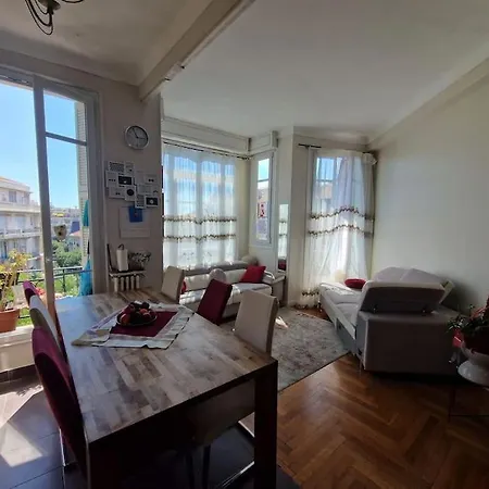 : Beau Trois Pieces Lumineuse Avec Vue Degagee. Apartamento